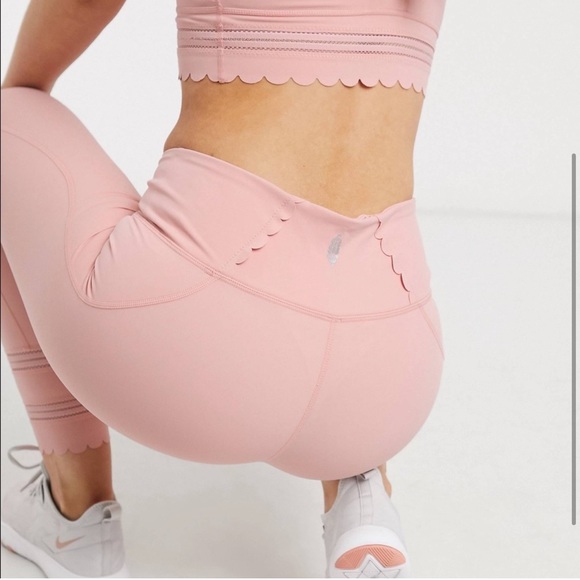 Set -Free People Movement Genesis Scalloped Set - Picture 3 of 5